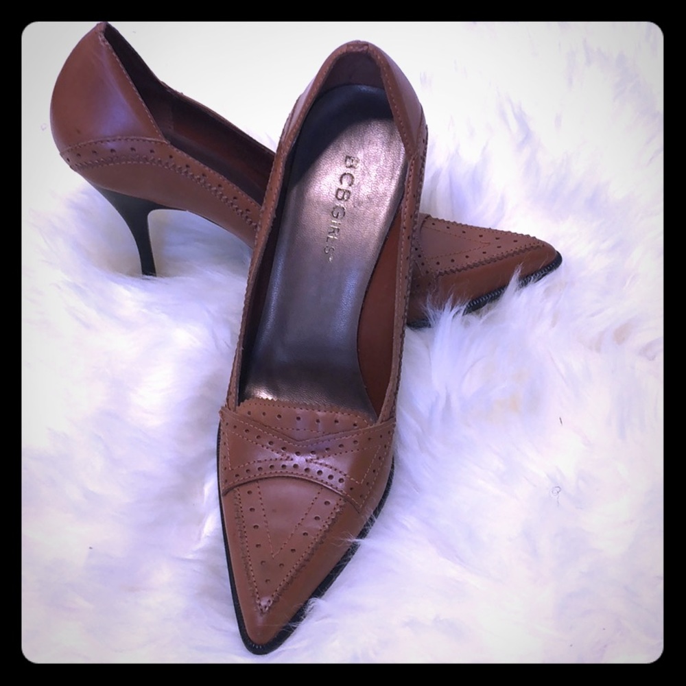 BCBGIRLS Brown Leather Heels, size 7B